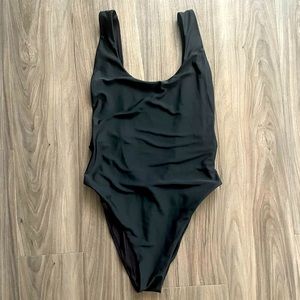 Aerie Women’s Black Scoop Neck High Cut One Piece Bathing Suit